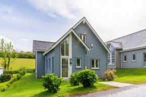 Luxurious 3 Bedroom New England Style Villa - Trewhiddle Villa 21
